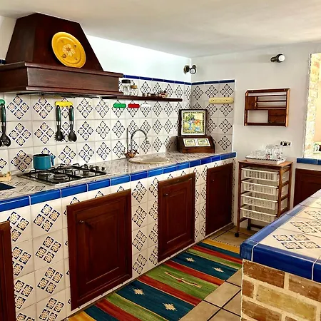 La Casa Dei Bouganville - Lo Stagnone Isole Egadi * مارسالا